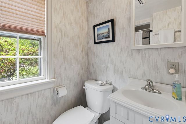 7505 Broadmoor Dr, Henrico, VA 23229