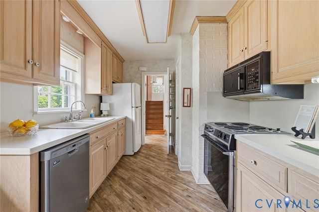 7505 Broadmoor Dr, Henrico, VA 23229