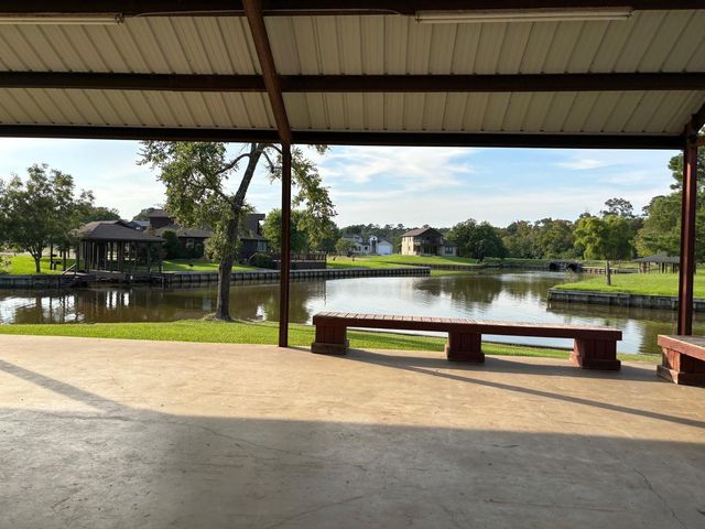 24 Silver Lakes Drive, Huntsville, TX 77340