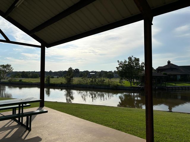 24 Silver Lakes Drive, Huntsville, TX 77340