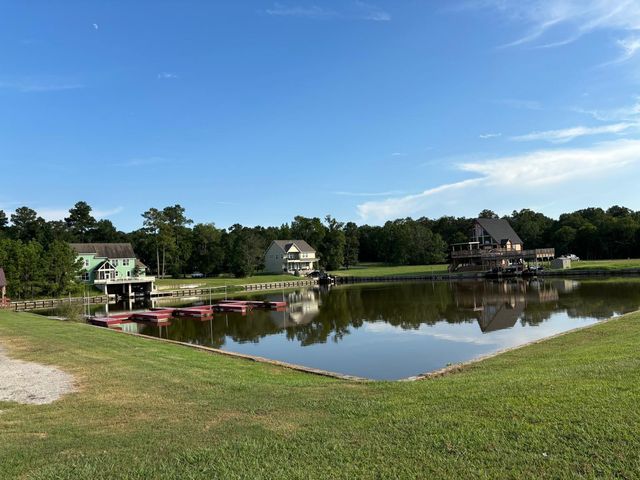 24 Silver Lakes Drive, Huntsville, TX 77340