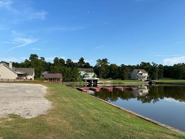 24 Silver Lakes Drive, Huntsville, TX 77340