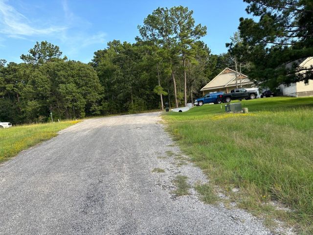 24 Silver Lakes Drive, Huntsville, TX 77340