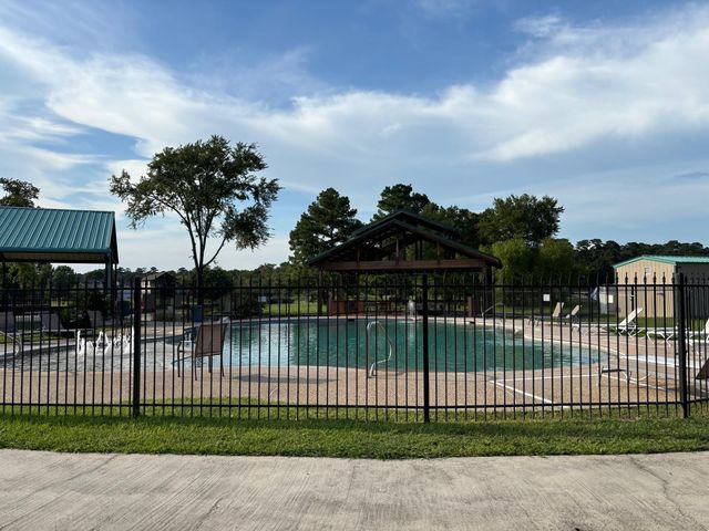 24 Silver Lakes Drive, Huntsville, TX 77340