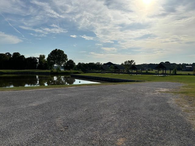 24 Silver Lakes Drive, Huntsville, TX 77340