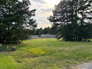 24 Silver Lakes Drive, Huntsville, TX 77340