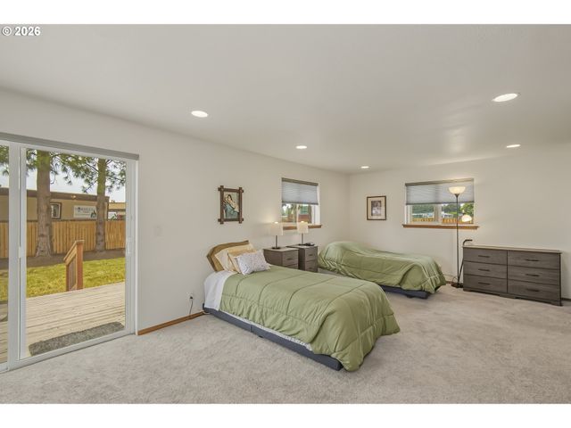 1656 Ne MCDANIEL Ln, Mc Minnville, OR 97128