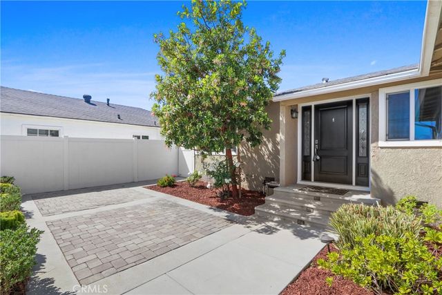 1015 E Elm Street, Brea, CA 92821