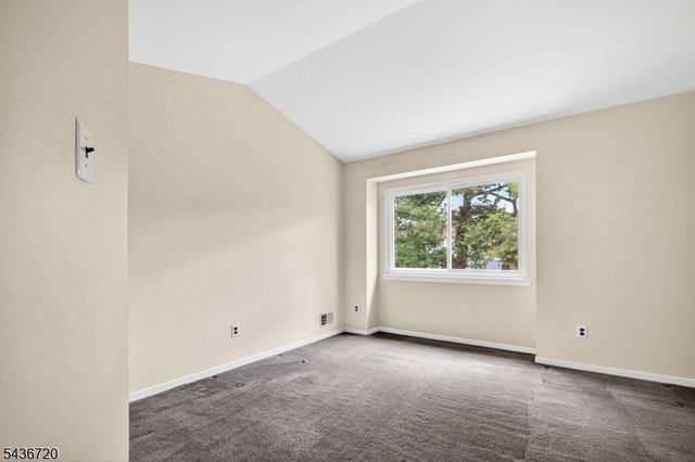 3 Whitehall Ct, Hillsborough Twp., NJ 08844