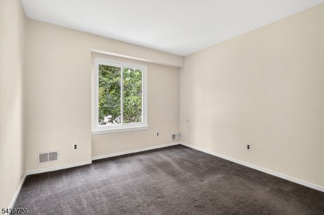 3 Whitehall Ct, Hillsborough Twp., NJ 08844
