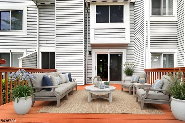 3 Whitehall Ct, Hillsborough Twp., NJ 08844
