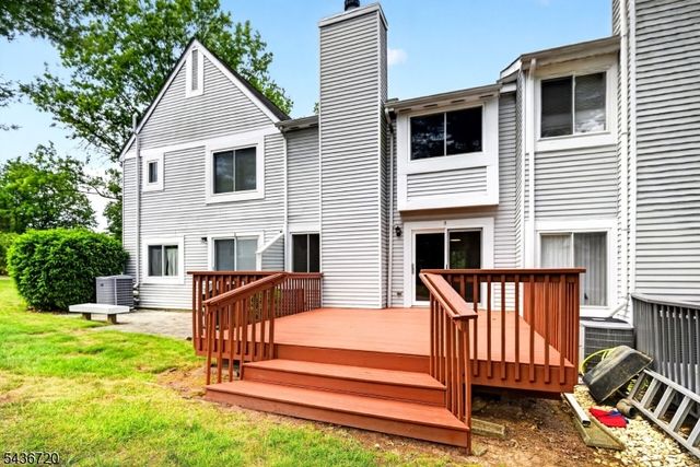 3 Whitehall Ct, Hillsborough Twp., NJ 08844