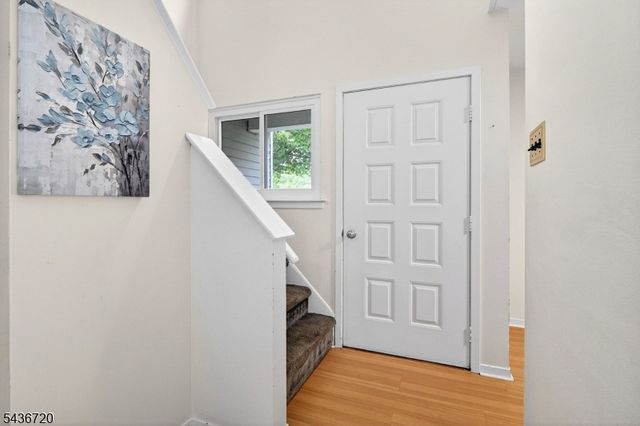 3 Whitehall Ct, Hillsborough Twp., NJ 08844