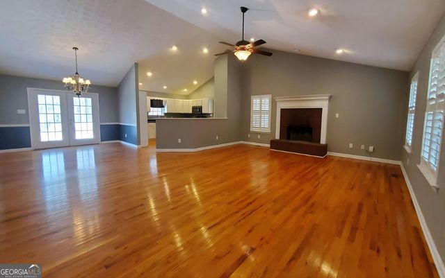 453 Jackson Lake Inn Road, Jackson, GA 30233