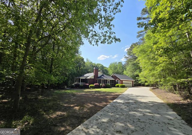 453 Jackson Lake Inn Road, Jackson, GA 30233