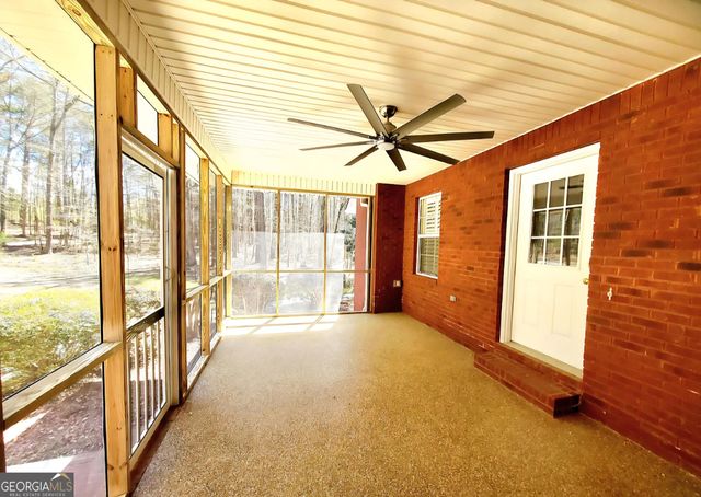 453 Jackson Lake Inn Road, Jackson, GA 30233