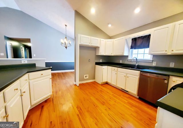 453 Jackson Lake Inn Road, Jackson, GA 30233