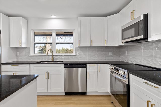 1636 Green Hill Drive, Hixson, TN 37343