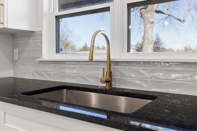 1636 Green Hill Drive, Hixson, TN 37343