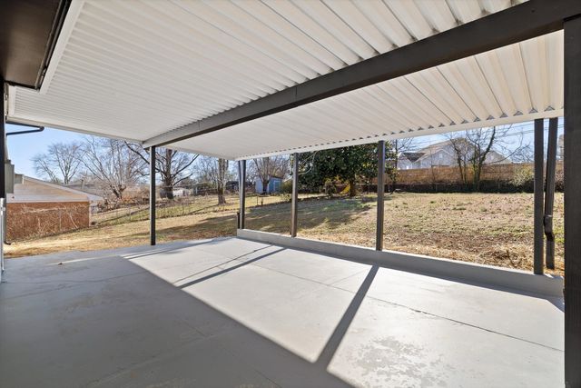 1636 Green Hill Drive, Hixson, TN 37343