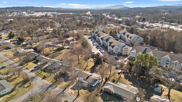 1636 Green Hill Drive, Hixson, TN 37343