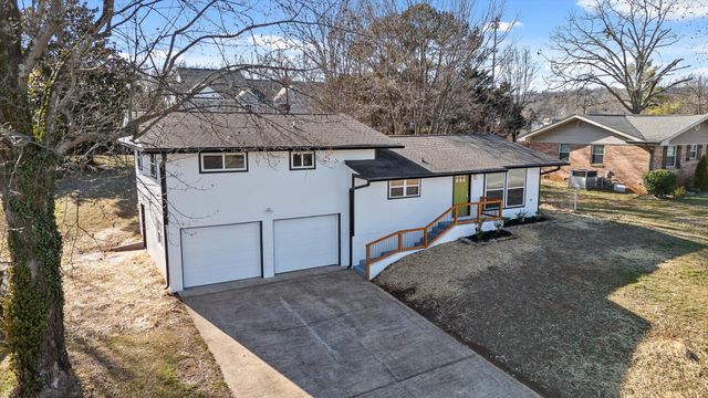 1636 Green Hill Drive, Hixson, TN 37343