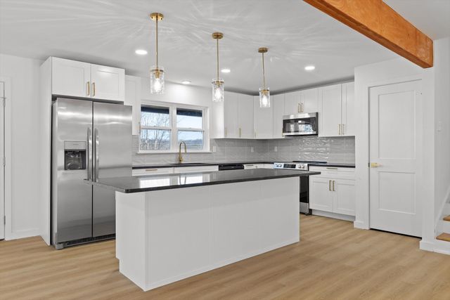 1636 Green Hill Drive, Hixson, TN 37343