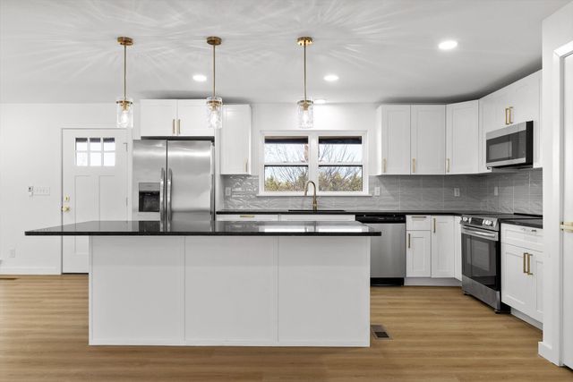 1636 Green Hill Drive, Hixson, TN 37343