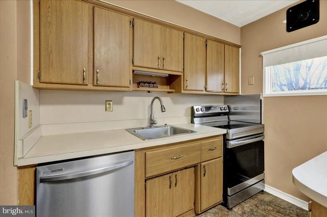 526 HARDING AVE, Reading, PA 19607