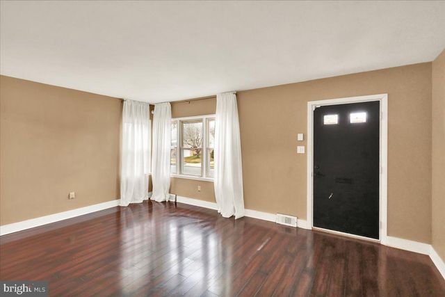 526 HARDING AVE, Reading, PA 19607