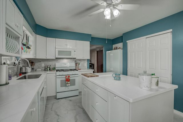 6566 Blossomwood Court, Florence, KY 41042