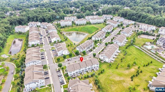 6 Hickory Court, Cedar Grove, NJ 07009