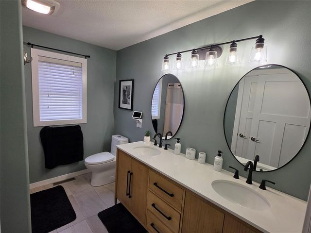 4508 Springfield Drive, Eau Claire, WI 54701