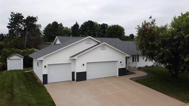 4508 Springfield Drive, Eau Claire, WI 54701