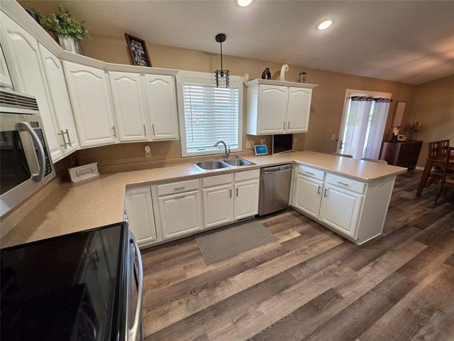 4508 Springfield Drive, Eau Claire, WI 54701