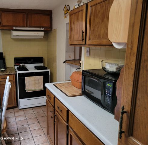 632 MAUER Drive, El Paso, TX 79915