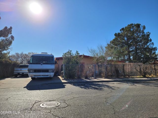 632 MAUER Drive, El Paso, TX 79915