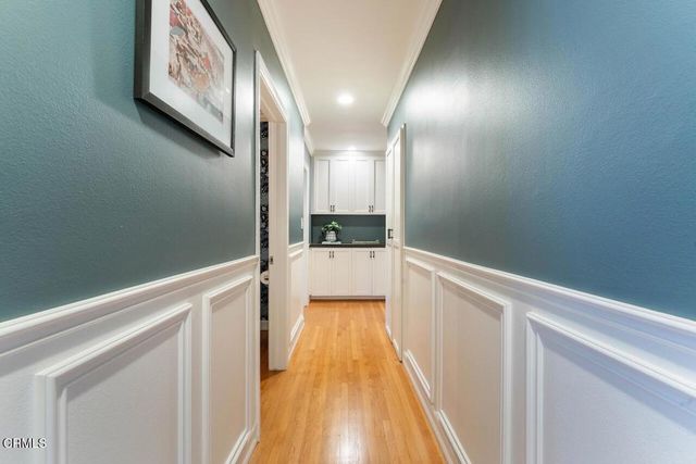 2060 E Altadena Drive, Altadena, CA 91001
