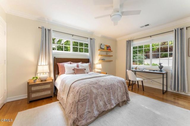 2060 E Altadena Drive, Altadena, CA 91001