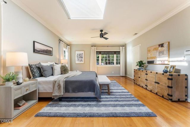 2060 E Altadena Drive, Altadena, CA 91001