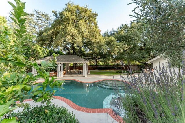 2060 E Altadena Drive, Altadena, CA 91001