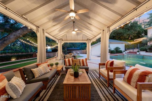 2060 E Altadena Drive, Altadena, CA 91001