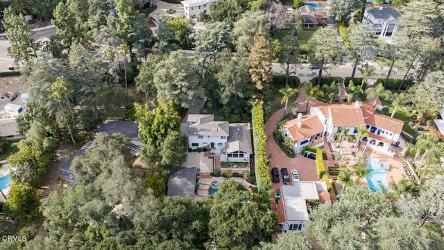 2060 E Altadena Drive, Altadena, CA 91001