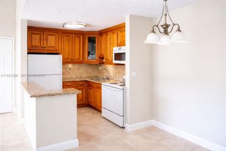 15650 SW 80th St F-301, Miami, FL 33193