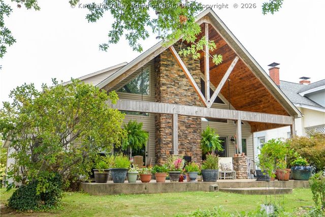 1304 Kanawha Avenue, Dunbar, WV 25064