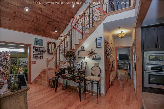 1304 Kanawha Avenue, Dunbar, WV 25064