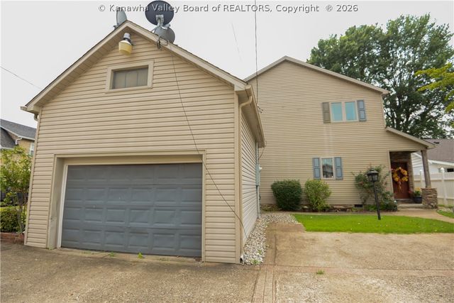 1304 Kanawha Avenue, Dunbar, WV 25064