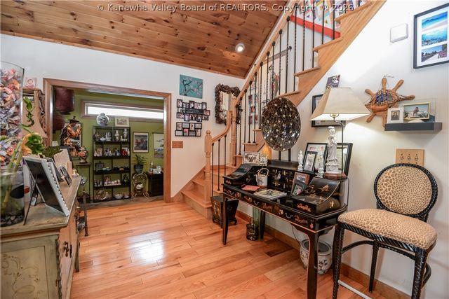 1304 Kanawha Avenue, Dunbar, WV 25064