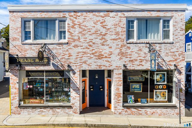 3 Pearl Street E, Groton, CT 06355