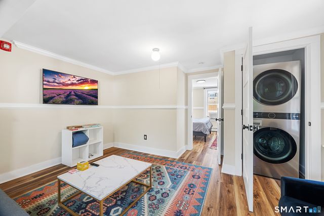 3 Pearl Street E, Groton, CT 06355